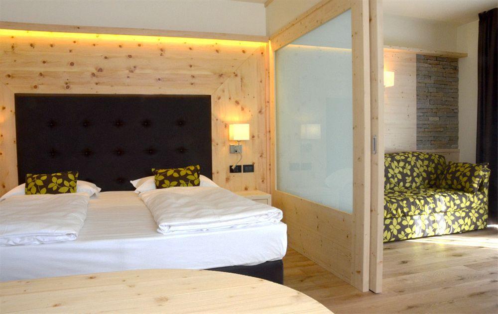 Alpholiday Dolomiti Wellness & Family Hotel Dimaro Eksteriør billede