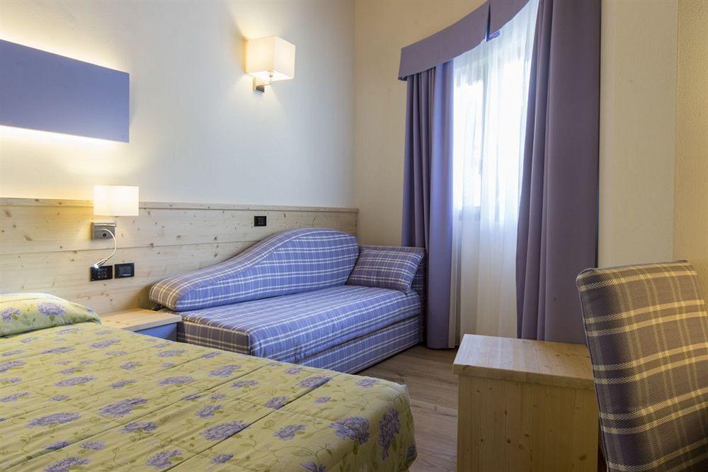 Alpholiday Dolomiti Wellness & Family Hotel Dimaro Eksteriør billede