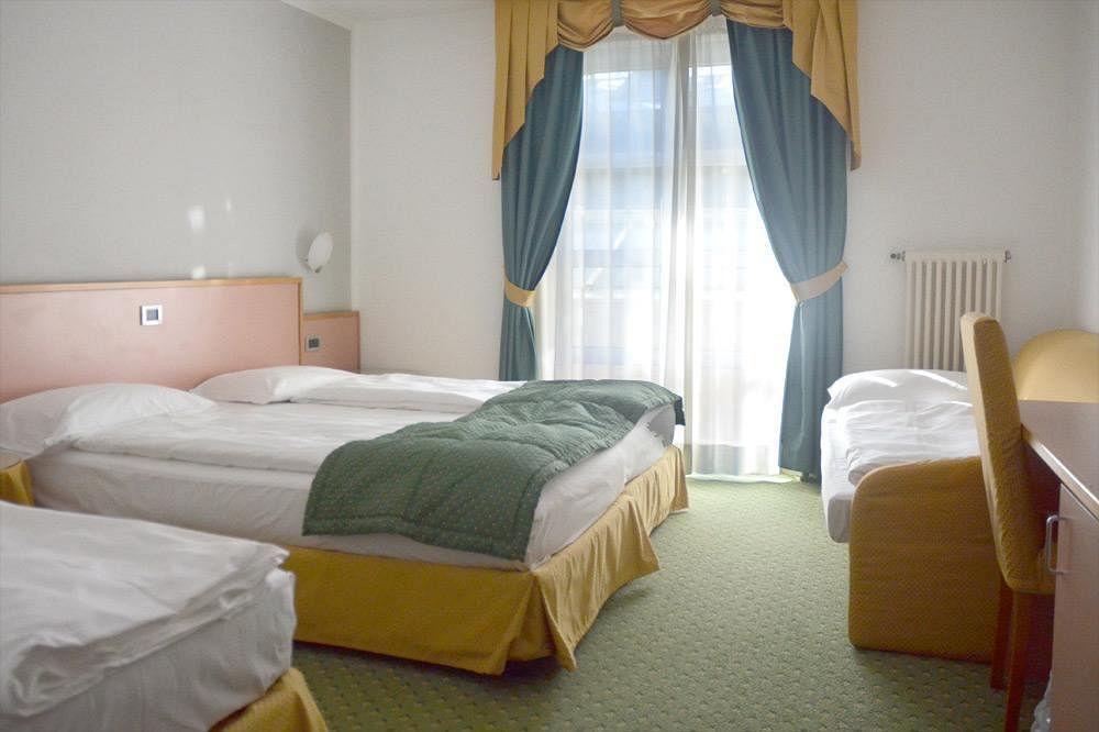 Alpholiday Dolomiti Wellness & Family Hotel Dimaro Eksteriør billede
