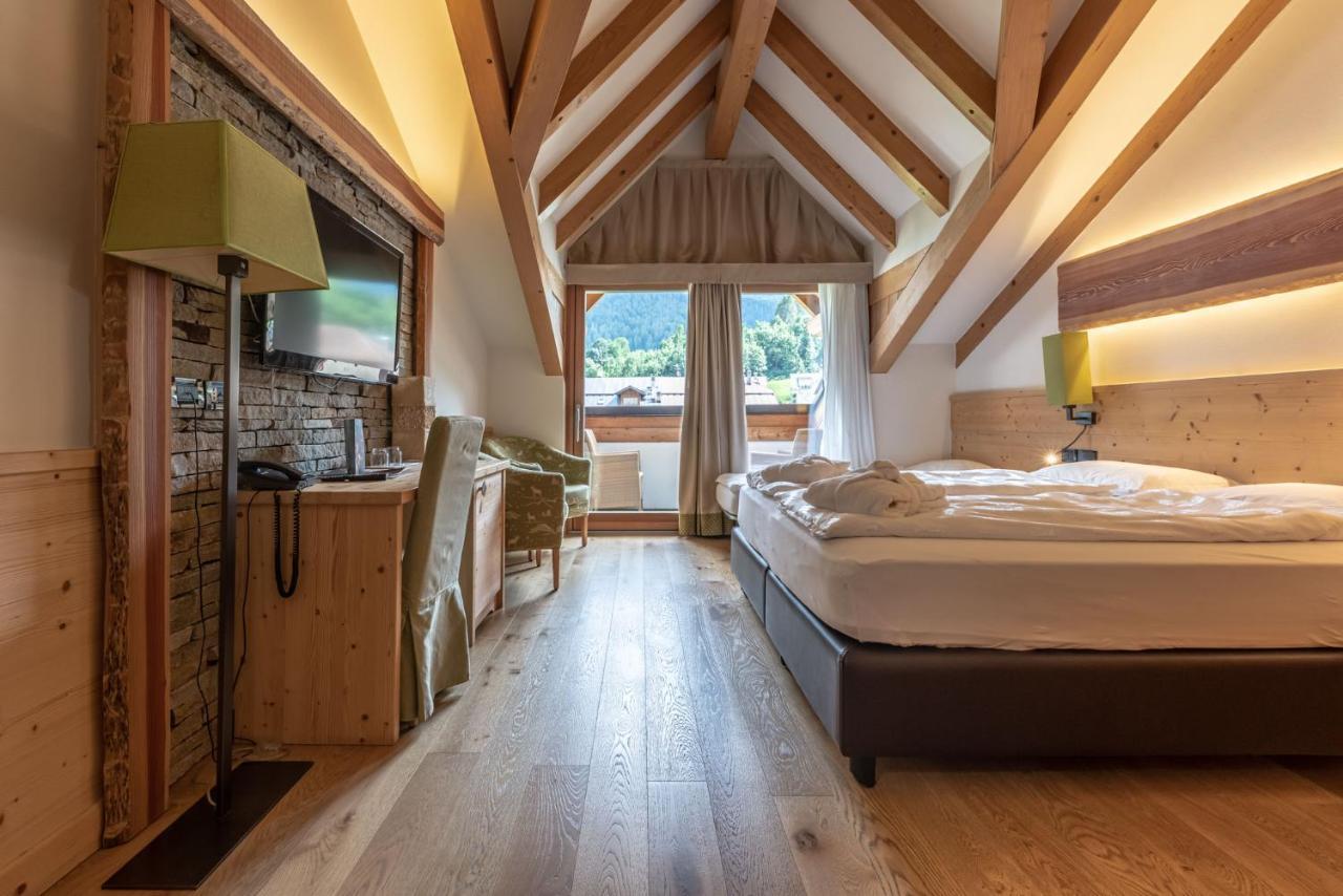 Alpholiday Dolomiti Wellness & Family Hotel Dimaro Eksteriør billede