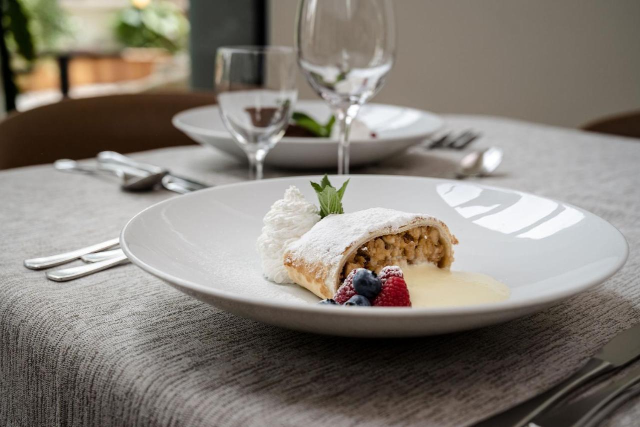 Alpholiday Dolomiti Wellness & Family Hotel Dimaro Eksteriør billede