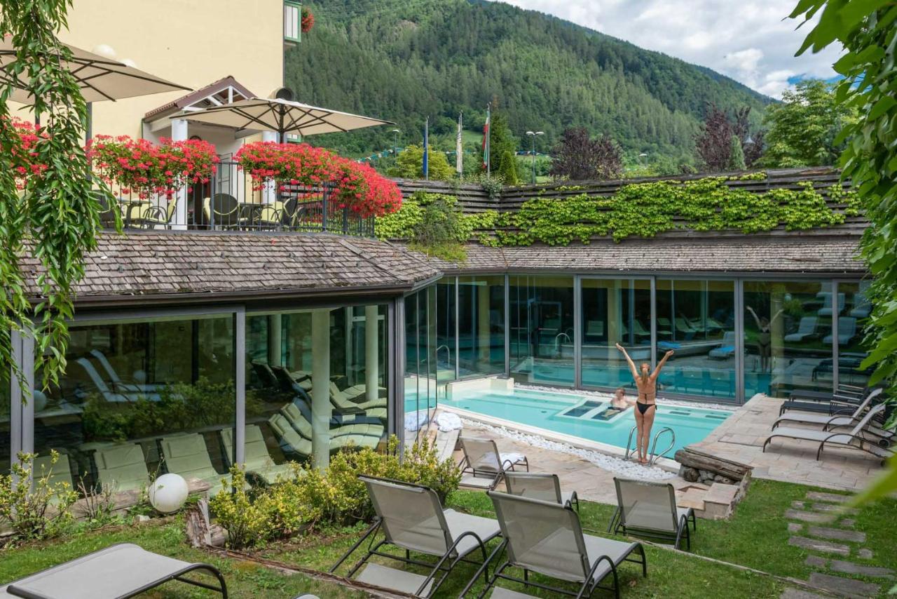 Alpholiday Dolomiti Wellness & Family Hotel Dimaro Eksteriør billede