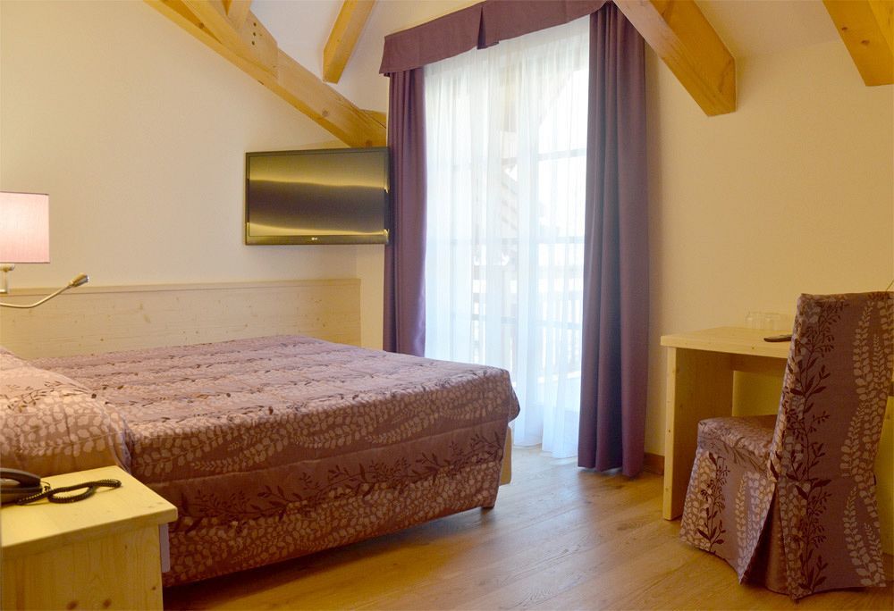 Alpholiday Dolomiti Wellness & Family Hotel Dimaro Eksteriør billede