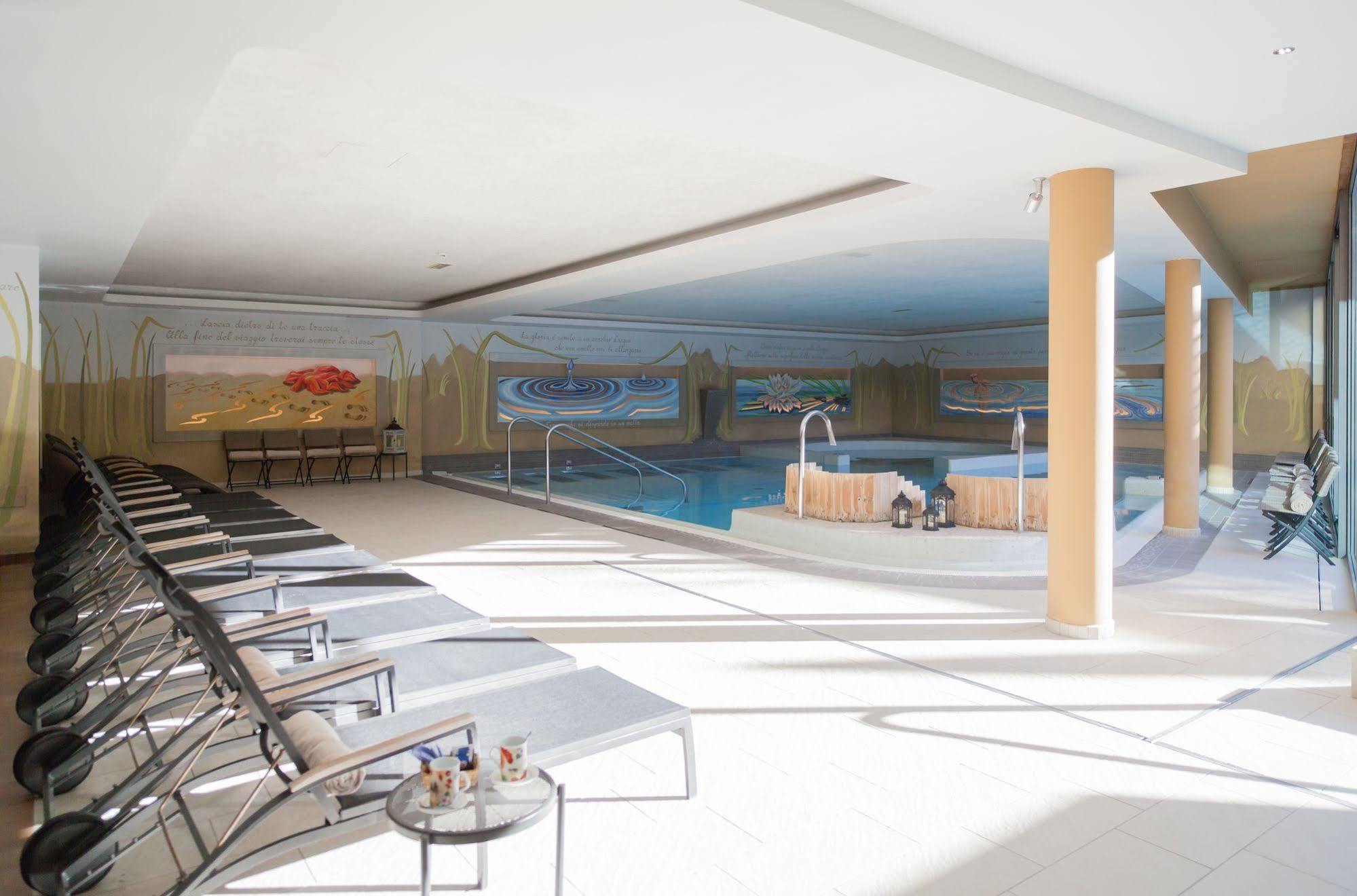 Alpholiday Dolomiti Wellness & Family Hotel Dimaro Eksteriør billede