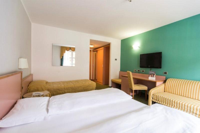 Alpholiday Dolomiti Wellness & Family Hotel Dimaro Eksteriør billede