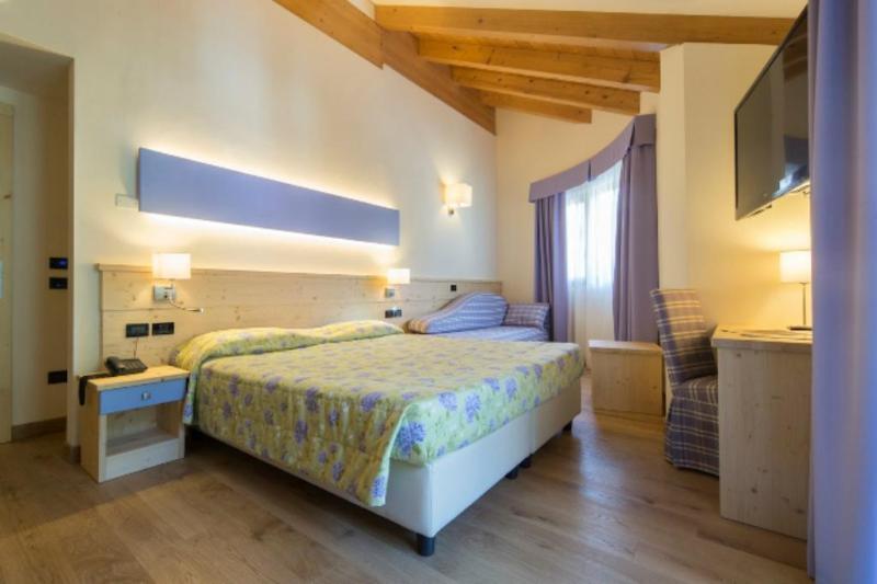 Alpholiday Dolomiti Wellness & Family Hotel Dimaro Eksteriør billede
