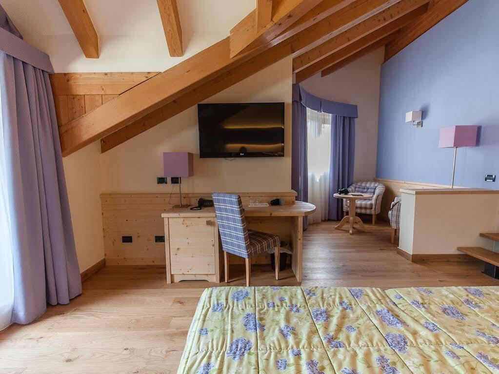 Alpholiday Dolomiti Wellness & Family Hotel Dimaro Eksteriør billede