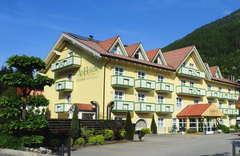 Alpholiday Dolomiti Wellness & Family Hotel Dimaro Eksteriør billede