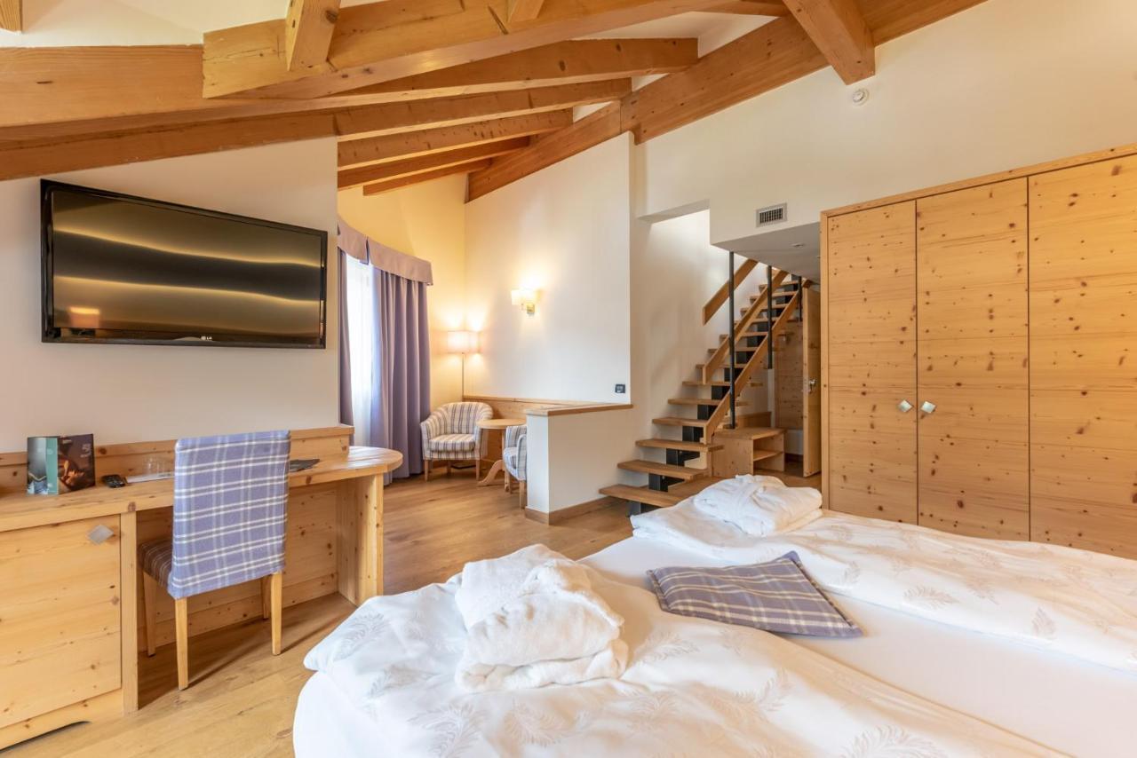 Alpholiday Dolomiti Wellness & Family Hotel Dimaro Eksteriør billede